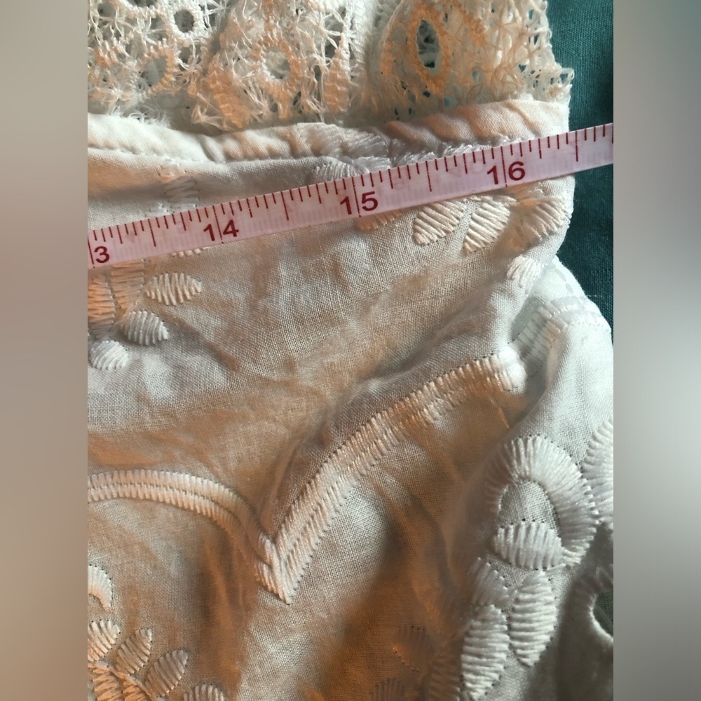 White Lace Ruffle Top NWT - Picture 9 of 12